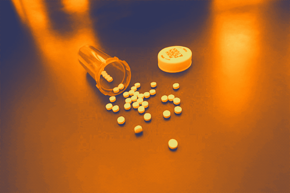 صورة لحبوب الأتروبين تحت اللسانية سريعة الذوبان الصغيرة.