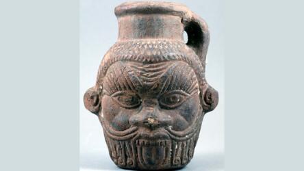 إناء مصري قديم يحتوي على شراب يسبب الهلوسة