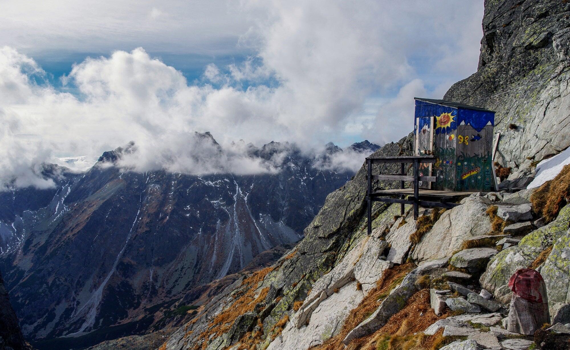 لماذا تضطرب حركة الأمعاء في أثناء السفر وما خطوات الوقاية من ذلك؟