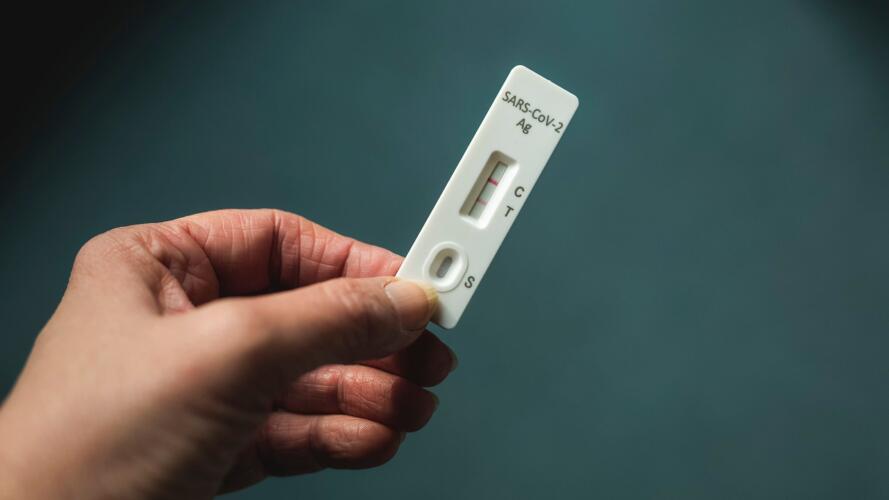 أهم المعلومات التي عليك أخذها في الاعتبار للتعامل مع متحور فيروس كورونا الجديد