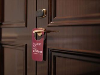 كيف تمنع هاتفك من الكشف عن كتمك للإشعارات؟