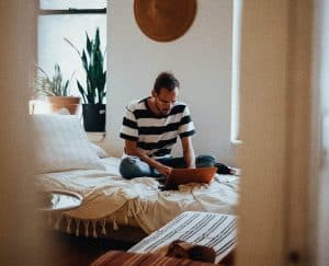 العمل من المنزل, مكتب, سرير, فريلانس