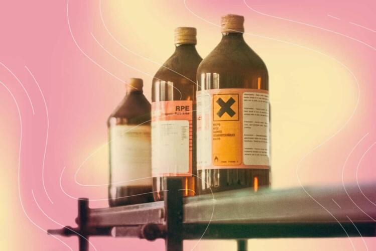 إزالة السموم