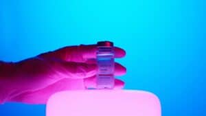 لقاحات كورونا