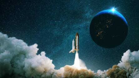 جهود عربية في مجال الفضاء: من أول رائد فضاء عربي سعودي إلى مسبار الأمل والكوكب الأحمر