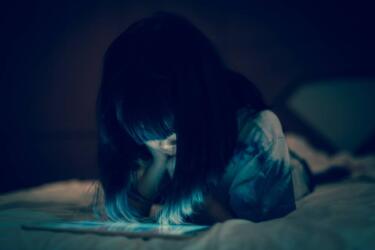 التأثير السيء لوسائل التواصل الاجتماعي