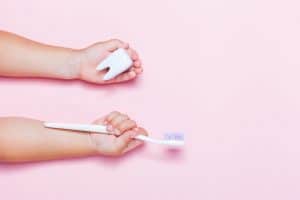 العناية بالأسنان منذ الطفولة: كيف تعلّم طفلك تنظيف أسنانه؟