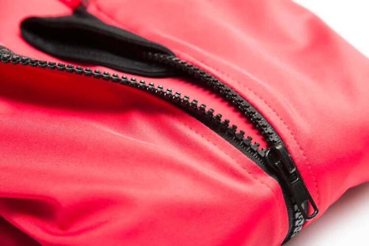 كل ما تحتاج معرفته عن الملابس التي تحتوي على عامل الحماية من الأشعة فوق البنفسجية