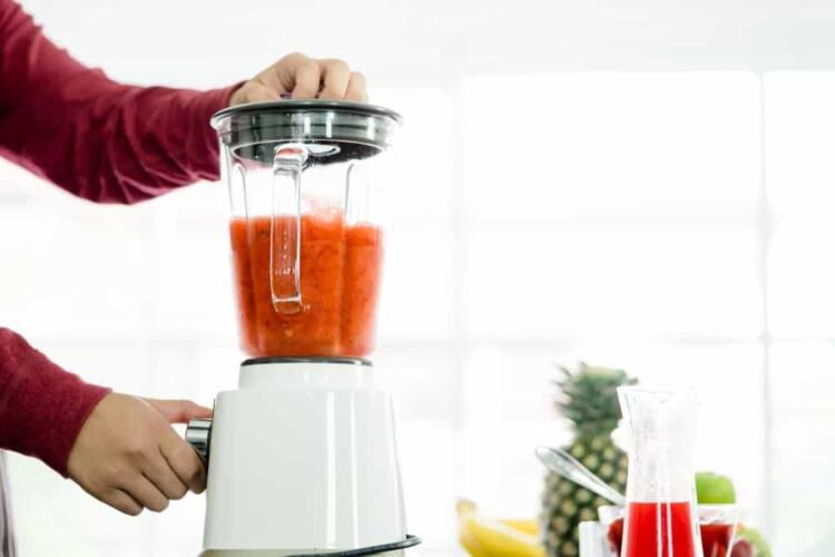 كيف يعمل الخلاط الكهربائي؟