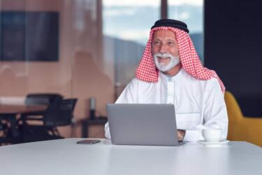 السعودية ترصد مليار دولار لأبحاث إطالة عمر الإنسان وعيش حياة أفضل