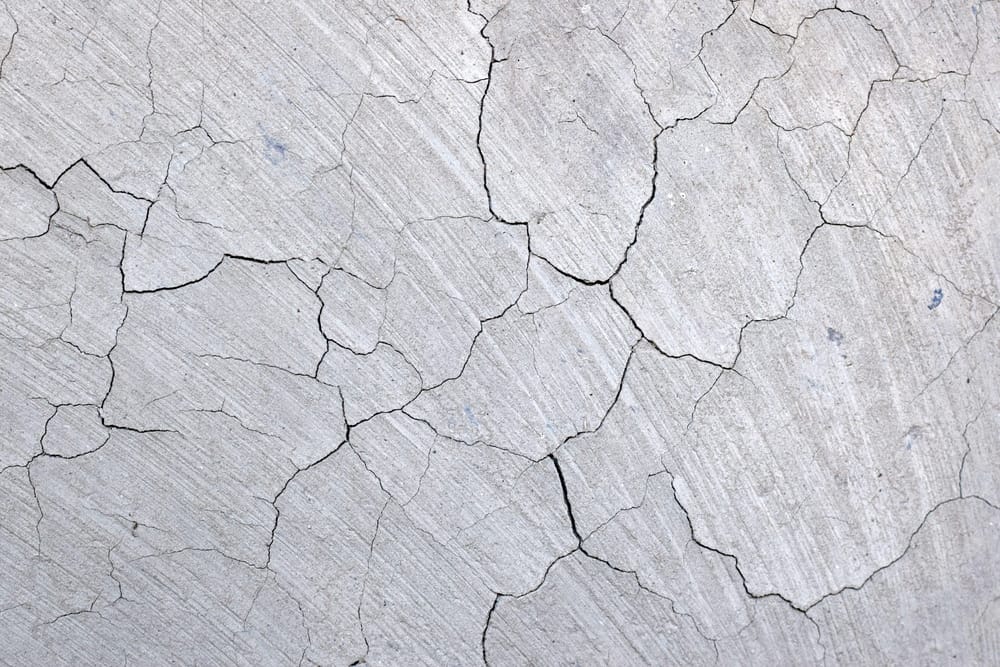 الشقوق العنكبوتية