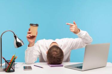 لماذا قد نشرب القهوة ثم ننام؟