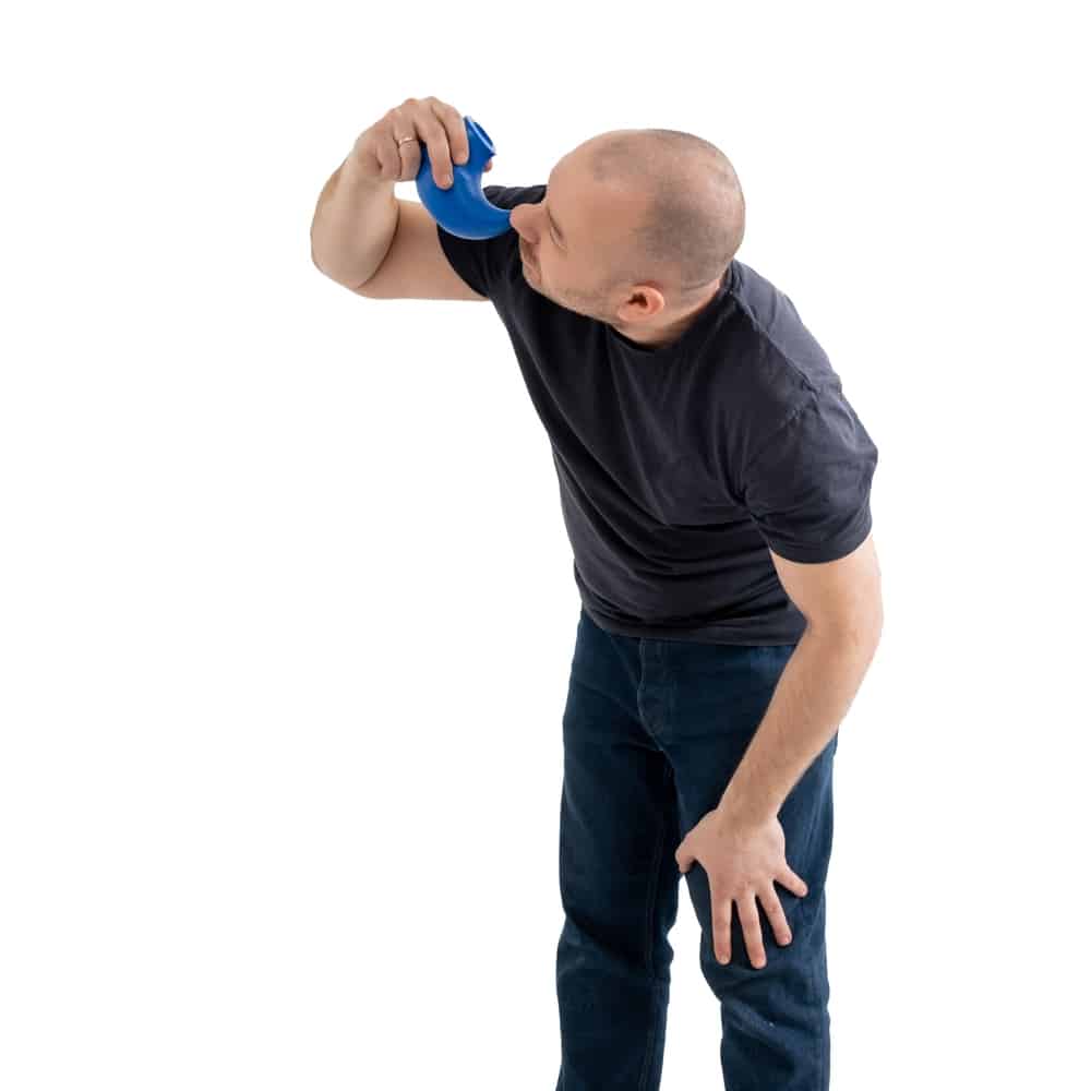 استخدام إبريق نيتي (Neti pot)