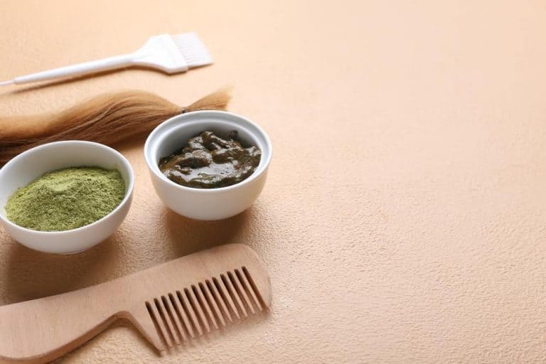 ما فوائد الحناء للشعر المتساقط؟ وكيف تُستخدَم؟