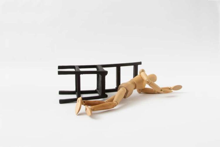 ماذا تفعل إذا تعرض شخص قربك للإغماء؟