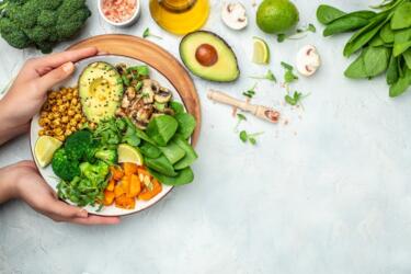 في أخبار العلوم اليوم: الدهون الحشوية تتنبأ بمرض آلزهايمر قبل ظهور أعراضه بعشرين عاماً واستهلاك البروتين النباتي يرتبط بانخفاض خطر الإصابة بأمراض القلب