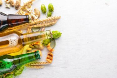 صنع بيرة خالية من الكحول بمذاق البيرة العادية