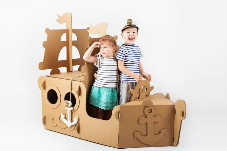 ما طرق إعادة تدوير الكرتون في المنزل؟