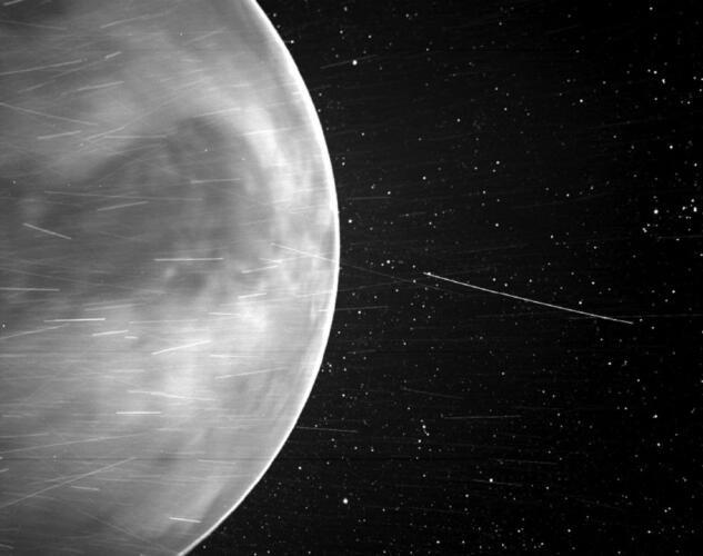 أخيراً: اكتشاف سبب سطوع كوكب الزهرة